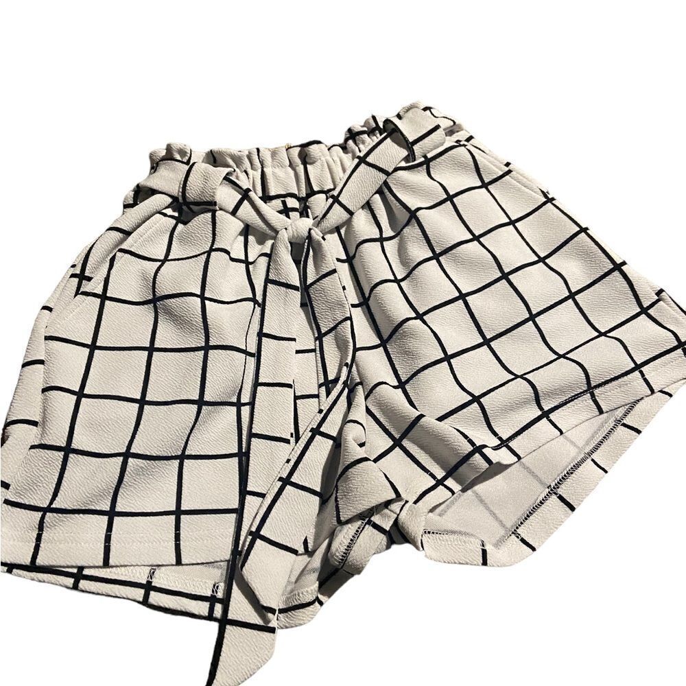 Full Circle Trends adorable shorts  like new size small see pics